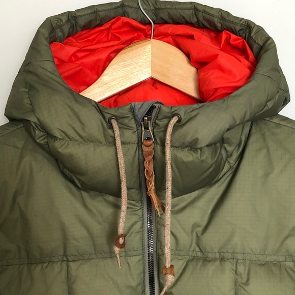 Holden green winter jacket, medium but fits more like a small - Picture 6 of 6